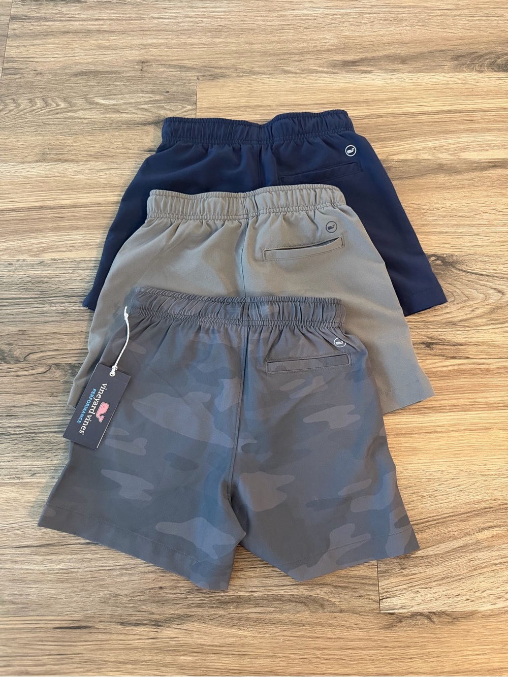 Boys small Vineyard Vines performance shorts